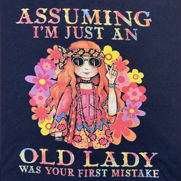 Women’s Size L Graphic Tee Short Sleeve Navy Grandma Summer Lightweight Quirky - Picture 2 of 6